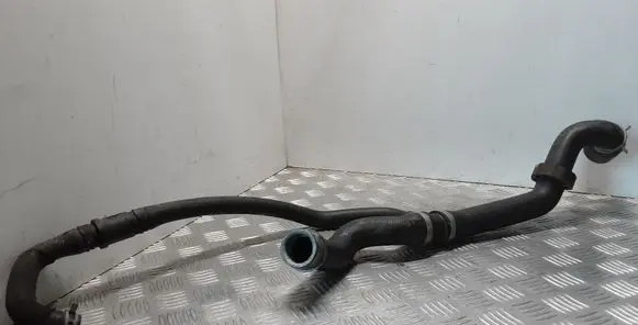 Mercedes-Benz R W251 Engine coolant pipe/hose A2515002075