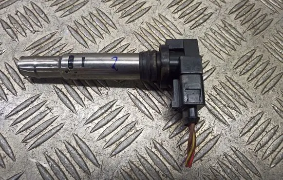 Volkswagen Touran I Spark distributor 