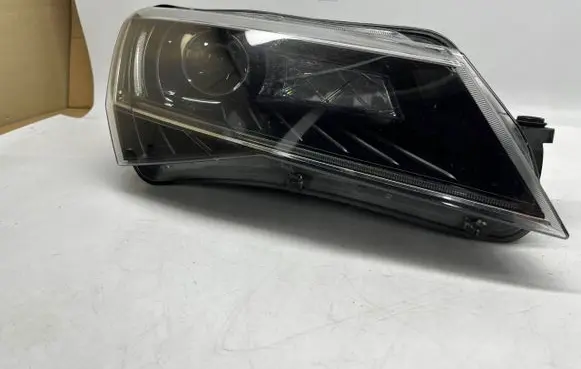 Skoda Superb B8 (3V) Headlight/headlamp 3V1941016B