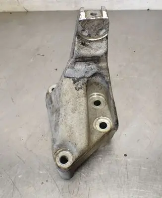 Honda Accord Engine mounting bracket
