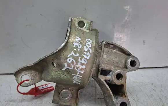 Fiat 500 Engine mounting bracket S27610262 51792716
