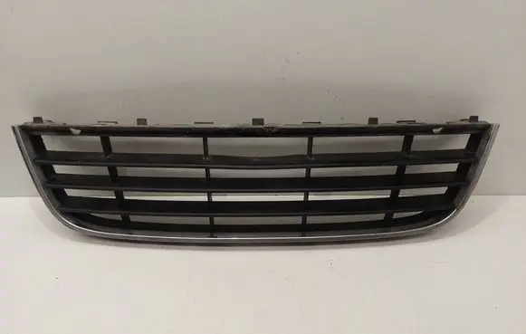 Volkswagen Golf V Front bumper lower grill 1K0853101A