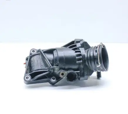 Mercedes-Benz S C217 Thermostat housing A2762000315