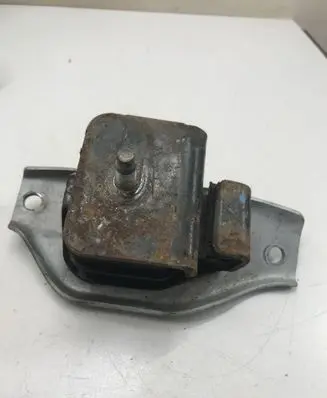 Subaru Impreza III Engine mount bracket 41022FA000