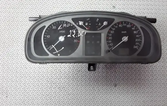 Renault Laguna II Speedometer (instrument cluster) 8200218878