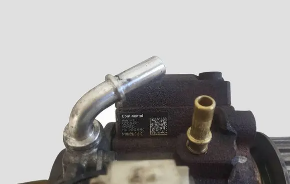 Volvo V40 Fuel injection high pressure pump 9676289780