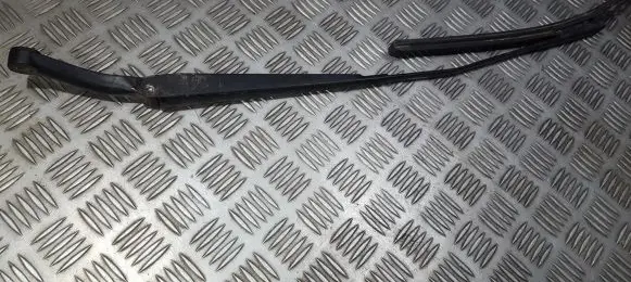 Volvo V70 Front wiper blade arm 30655614