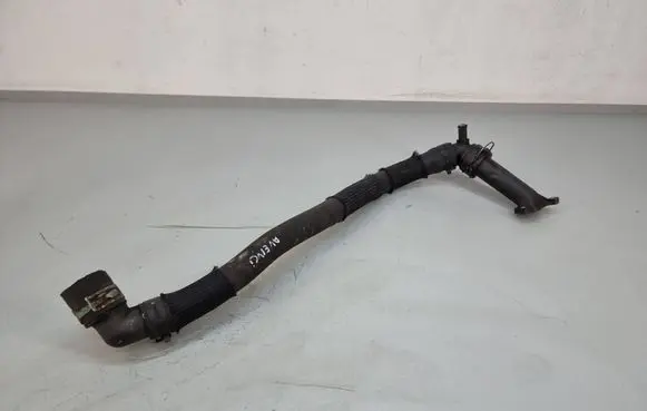 Toyota Avensis T270 Coolant pipe/hose 