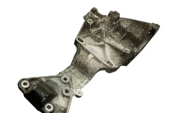 Volvo V70 Generator/alternator bracket 30731516