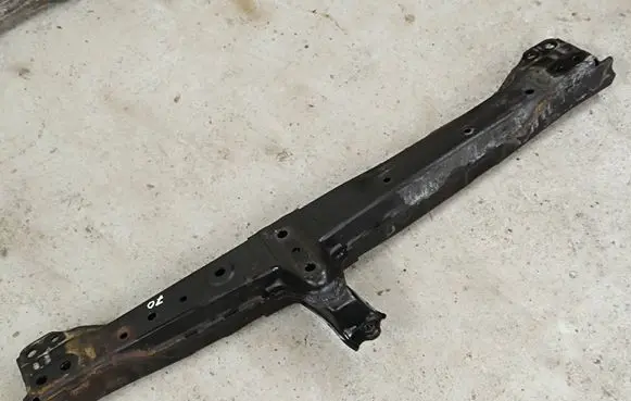 Toyota RAV 4 (XA40) Front subframe 