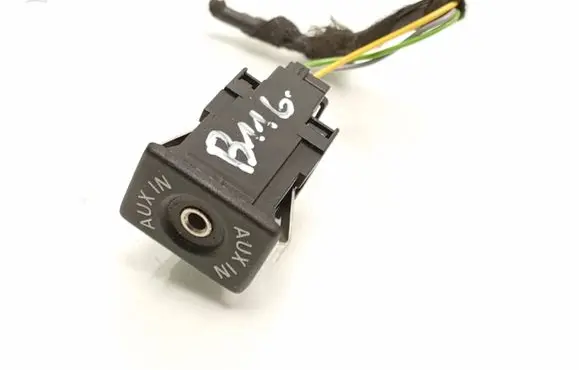 Volkswagen Sharan AUX in-socket connector G50243