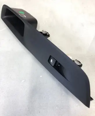 Opel Mokka B Front door interior handle trim 9835153880