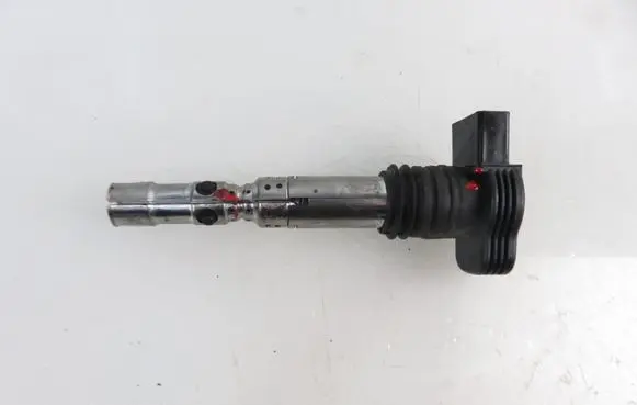 Volkswagen PASSAT B5.5 High voltage ignition coil 0986221024