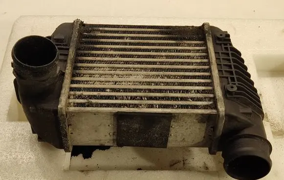 Audi A6 S6 C6 4F Intercooler radiator 4F0145806R