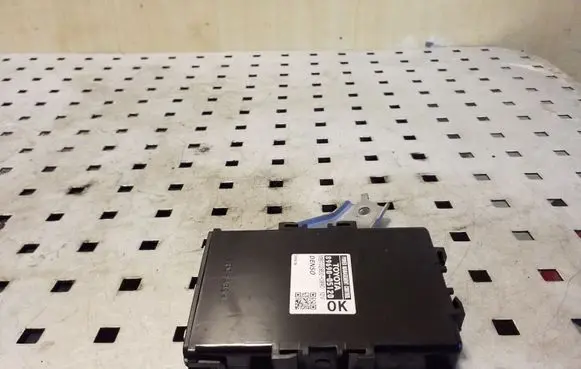Toyota Avensis T270 Engine control unit/module ECU 8969005120