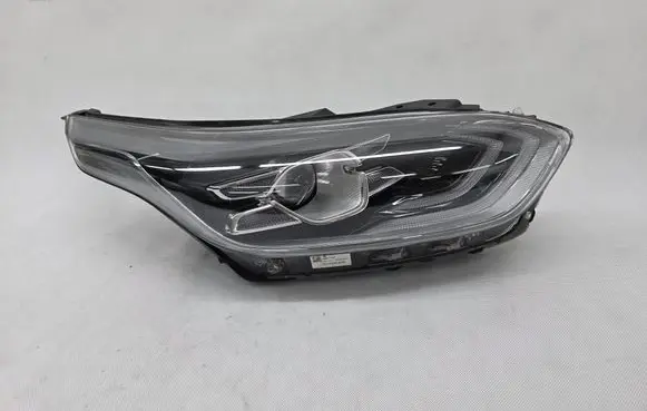 KIA Ceed Headlight/headlamp 92102J7100 SP92102J7100