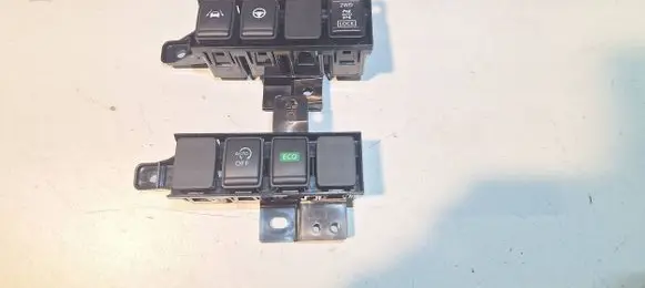 Nissan Qashqai A set of switches 