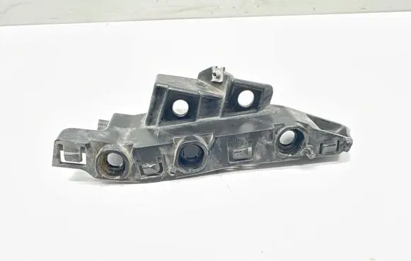 Audi Q7 4M Front bumper mounting bracket 4M0807284A