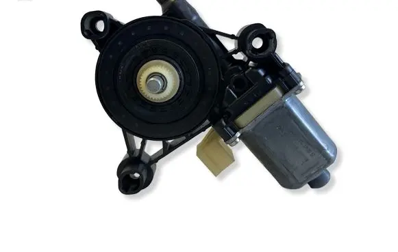 Audi A3 S3 8V Front door window regulator motor 0130822717