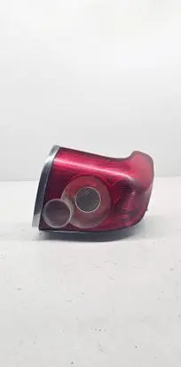 Toyota Avensis T250 Rear/tail lights E411333