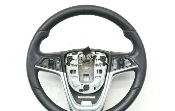 Opel Zafira C Steering wheel 13351029