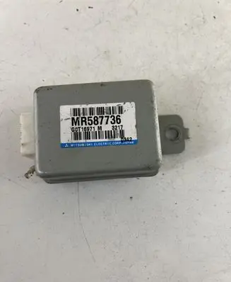 Mitsubishi Outlander Other control units/modules MR587736 G0T16971