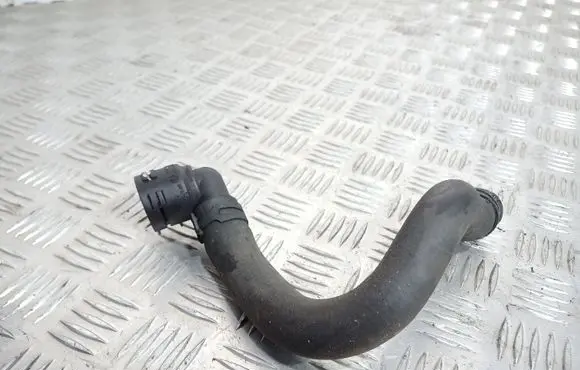 Volkswagen PASSAT B7 Engine coolant pipe/hose