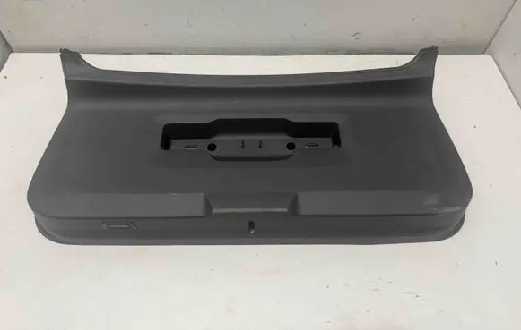 BMW X2 U10 Tailgate trim 5A31094