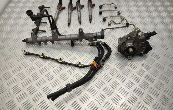 KIA Sorento Fuel injection system set 331002F600 0445010598 338002f610