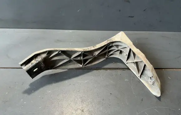 Audi A4 S4 B6 8E 8H Front bumper mounting bracket 8E0821137