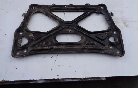 Audi A6 C7 Engine mount bracket