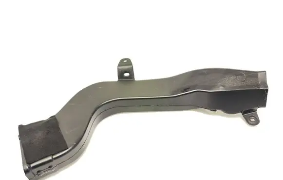 BMW X7 G07 Cabin air duct channel 7466093 18292910