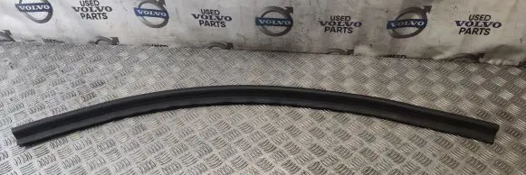 Porsche Macan (95B) Engine compartment rubber 95B823737