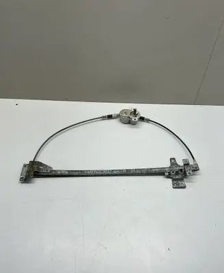 Mercedes-Benz Vito Viano W638 Front door manual window regulator 