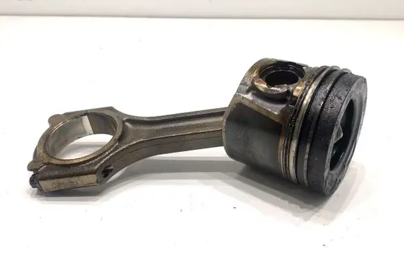 KIA Optima Piston with connecting rod D4FD