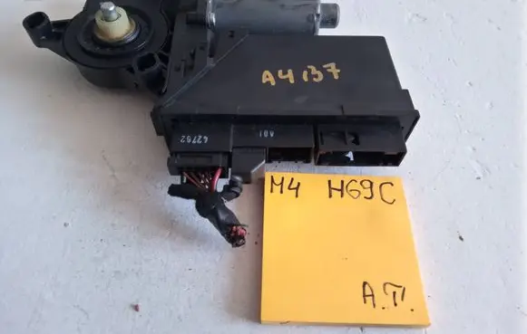 Audi A4 S4 B8 8K Rear door window regulator motor 8E0959801E 105848204 5WK49204CBF