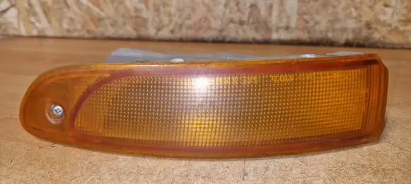 Mazda Xedos 6 Front indicator light 0454107