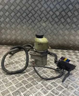 Opel Zafira A Power steering pump