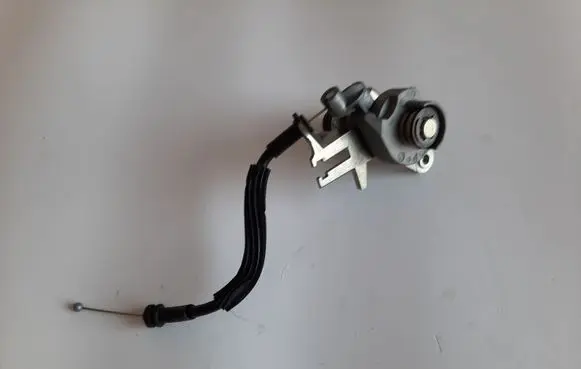 Audi A8 S8 D4 4H Tailgate/trunk/boot lock/catch/latch 8E0827573D