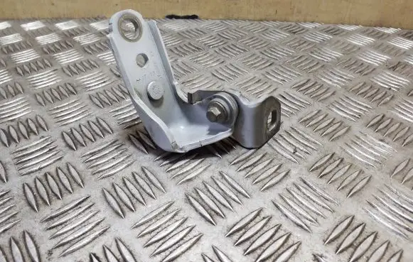 Ford Kuga II Front door upper hinge CJ54S22801AC