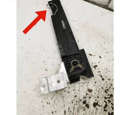 BMW 4 F36 Gran coupe Radiator mount bracket 7600537 034301
