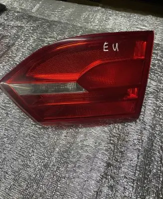 Volkswagen Jetta VI Tailgate rear/tail lights FOOHTV4022
