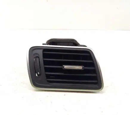 Volkswagen PASSAT B7 Dashboard side air vent grill/cover trim