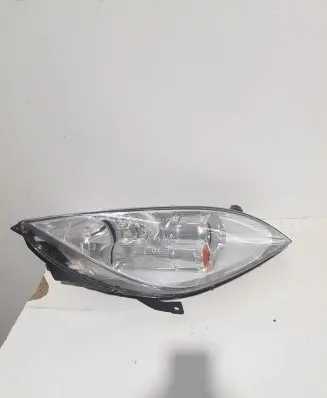 Mitsubishi Colt Headlight/headlamp MR957354 0301208202
