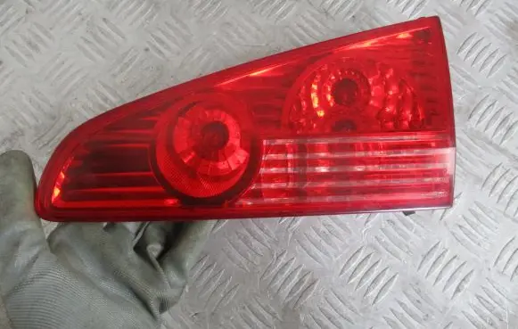 Peugeot 607 Rear/tail lights