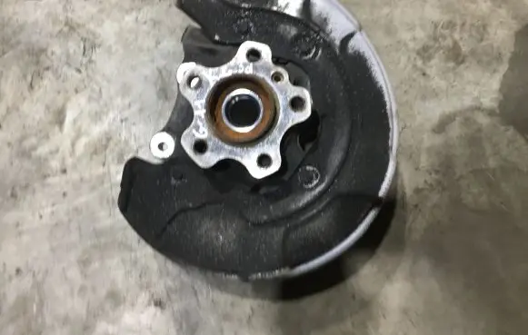 Rear wheel hub
