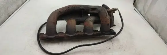 Audi A4 S4 B5 8D Exhaust manifold 058253033a