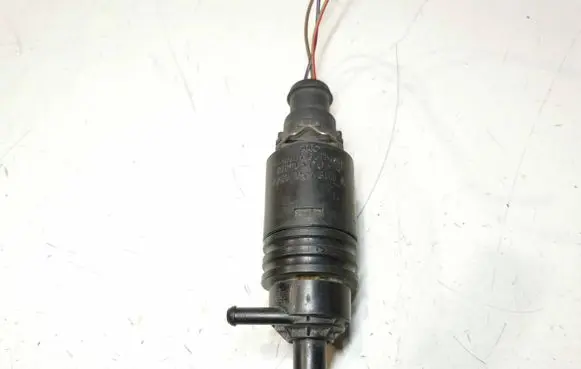 Audi A4 S4 B5 8D Windscreen/windshield washer pump 4A0955651A
