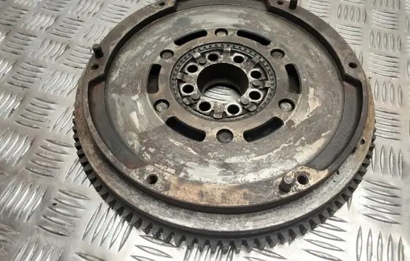 Toyota Avensis T250 Dual mass flywheel 