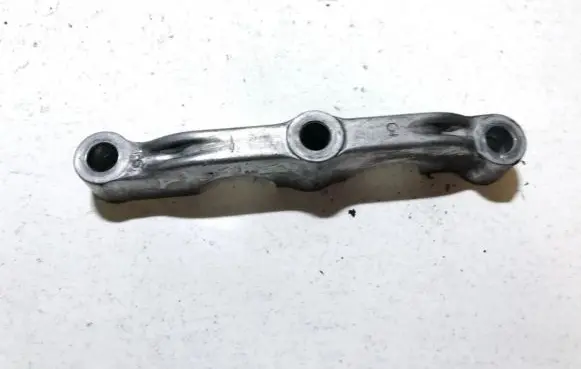 Toyota Avensis T220 Camshaft holder 